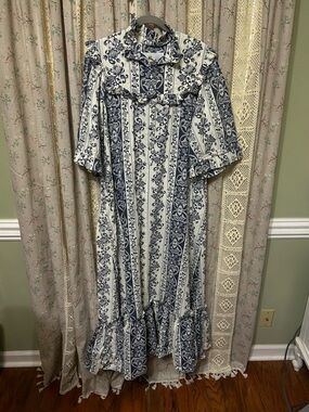 Princess Kaiulani | Dresses | Vintage Princess Kaiulani Palaka Muumuu With  White Lace Trim | Poshmark